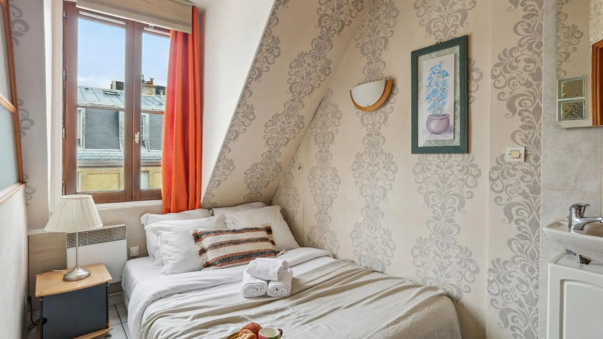 Eiffel Tower & Faubourg - 1Br - Cityapartmentstay 巴黎